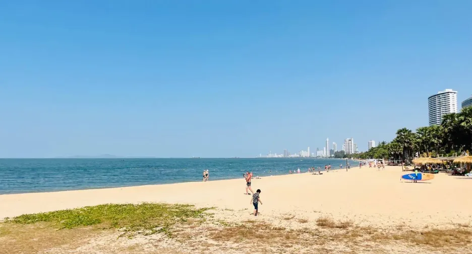出售 和 出租 1 卧室 公寓 在 Sattahip, Chon Buri