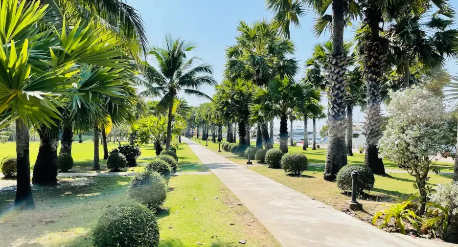 出售 和 出租 1 卧室 公寓 在 Sattahip, Chon Buri