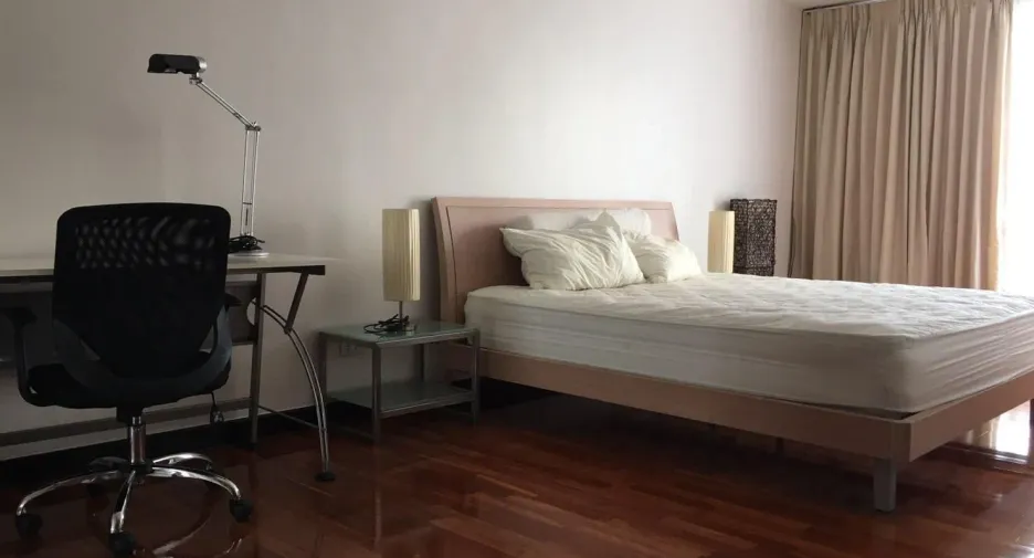 For sale and for rent 3 bedrooms condo in Watthana, Bangkok
