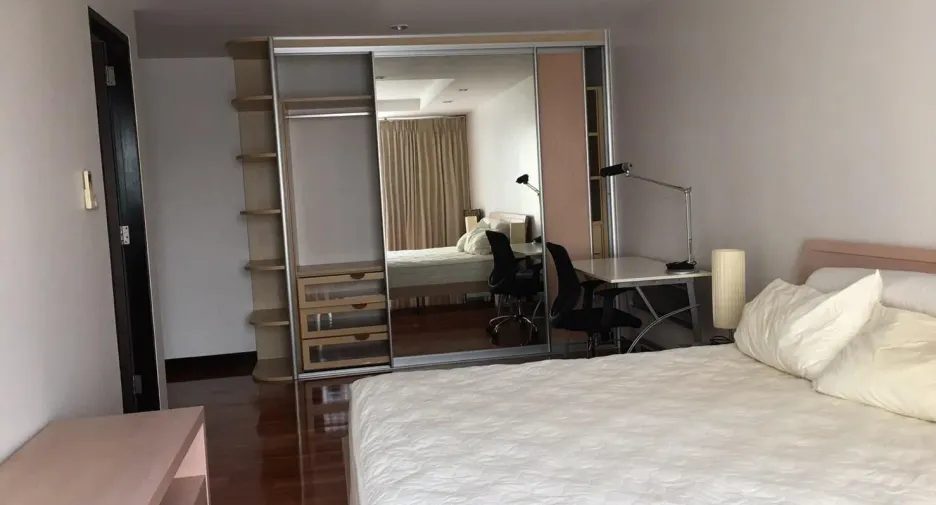 For sale and for rent 3 bedrooms condo in Watthana, Bangkok