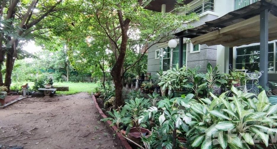 For sale 5 bedrooms house in Bangkok Noi, Bangkok