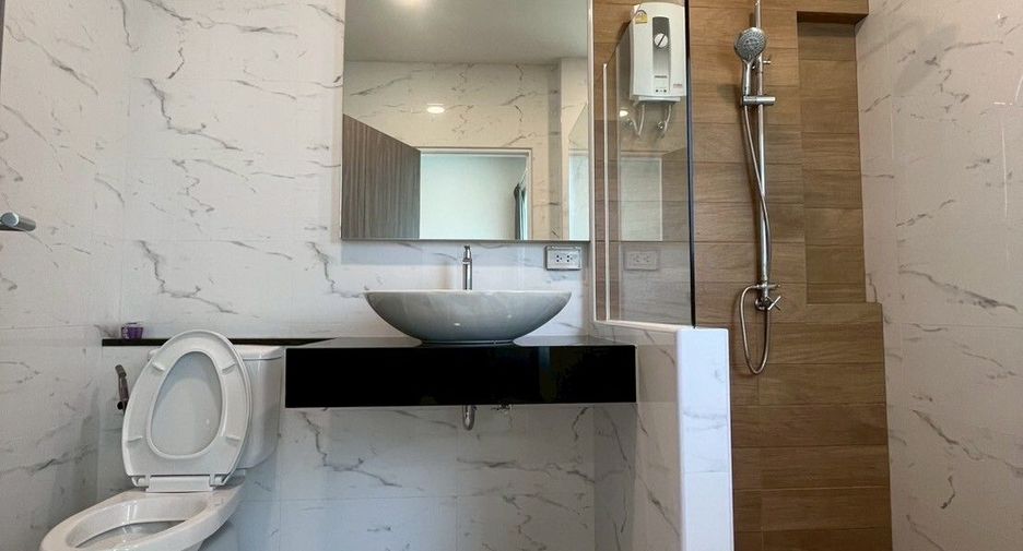 Villa en alquiler de 3 habitaciones en Bang Lamung, Chonburi