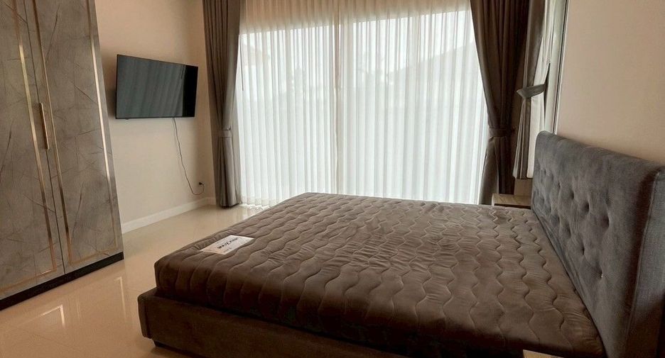 Villa en alquiler de 3 habitaciones en Bang Lamung, Chonburi