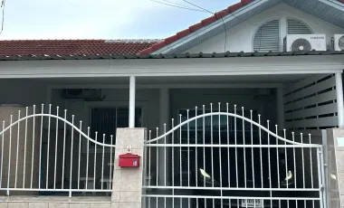 Casa adosada en venta de 2 habitaciones en Bang Lamung, Chonburi