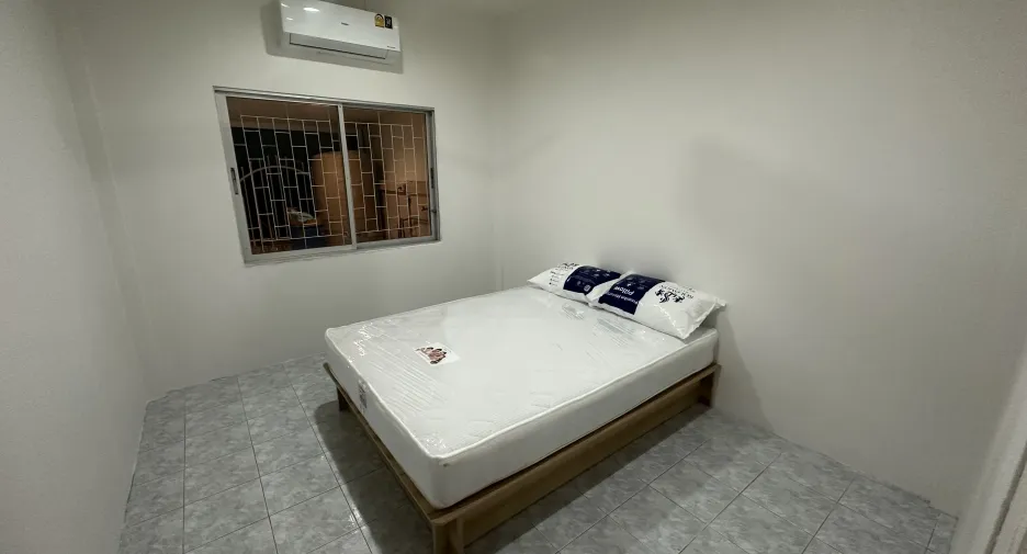 For sale 2 bedrooms townhouse in Bang Lamung, Chonburi