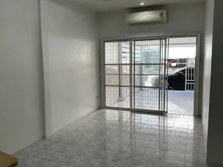 For sale 2 bedrooms townhouse in Bang Lamung, Chonburi