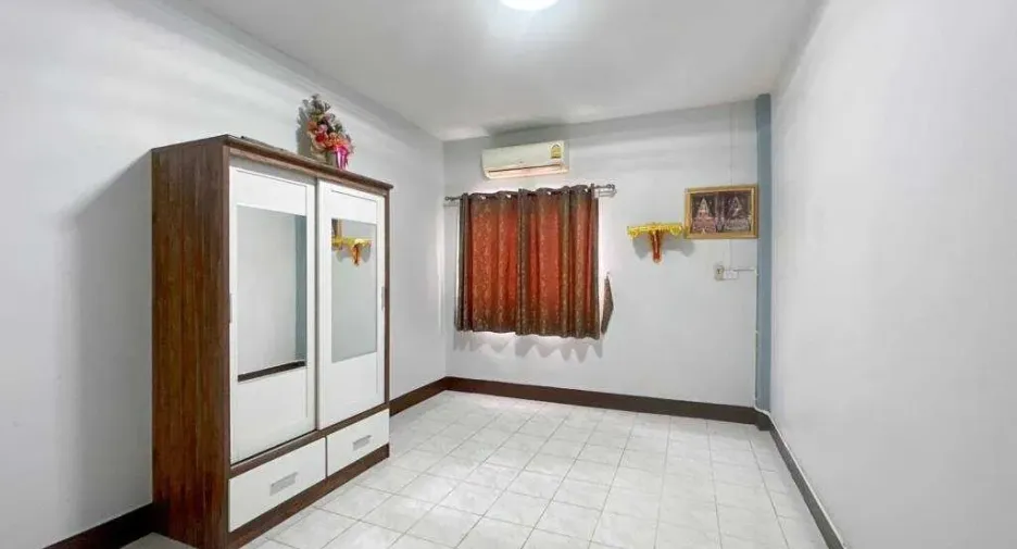 For sale 2 bedrooms townhouse in Hua Hin, Prachuap Khiri Khan