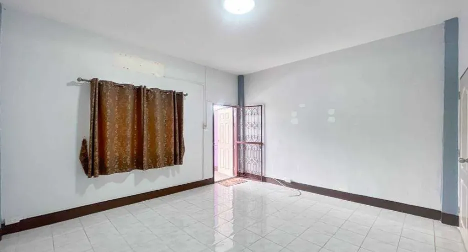 For sale 2 bedrooms townhouse in Hua Hin, Prachuap Khiri Khan