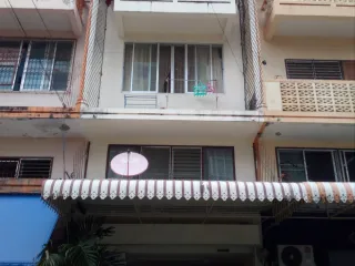 For sale 9 ベッドルーム townhouse in Bang Lamung, Chonburi