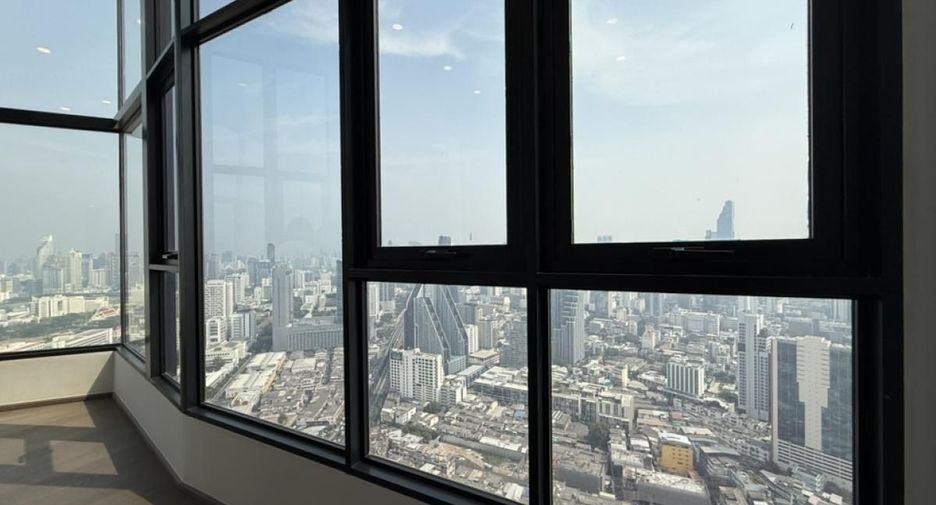 For sale 3 bedrooms condo in Bang Rak, Bangkok
