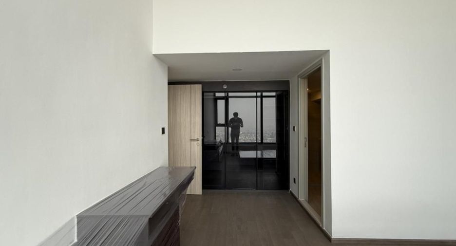 For sale 3 bedrooms condo in Bang Rak, Bangkok