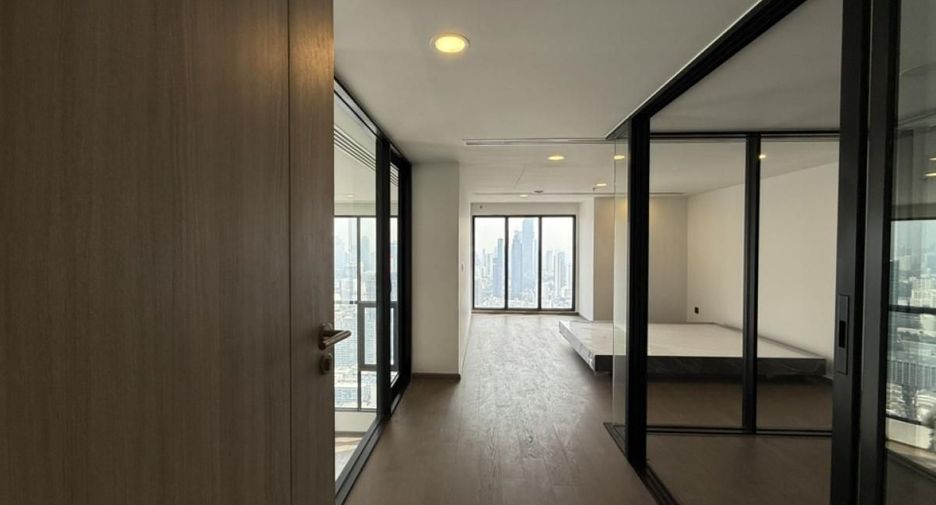 For sale 3 bedrooms condo in Bang Rak, Bangkok