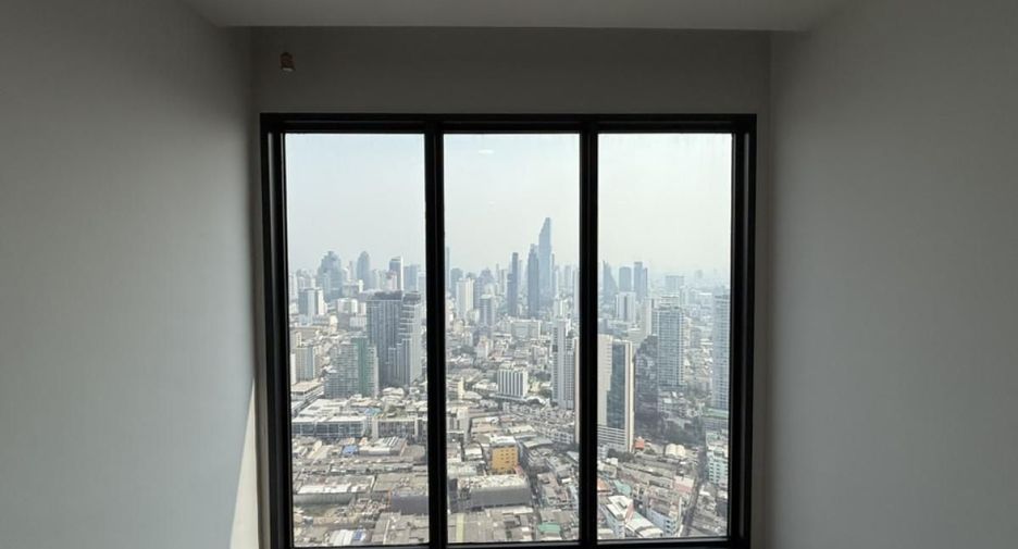 For sale 3 bedrooms condo in Bang Rak, Bangkok