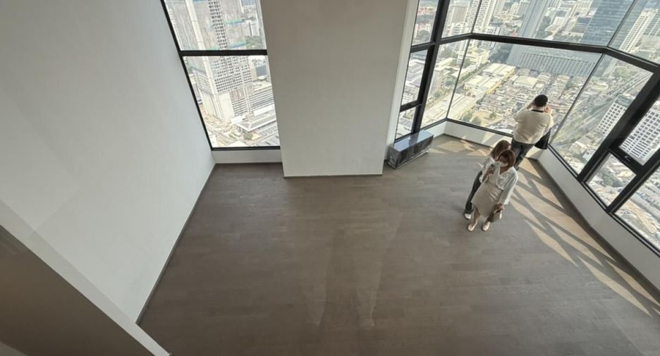 For sale 3 bedrooms condo in Bang Rak, Bangkok