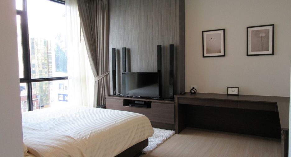 Condo en venta y en alquiler de 4 habitaciones en Watthana, Bangkok
