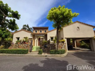 Villa en alquiler de 3 habitaciones en Bang Lamung, Chonburi