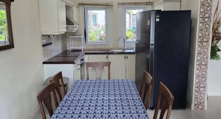 Villa en alquiler de 3 habitaciones en Bang Lamung, Chonburi