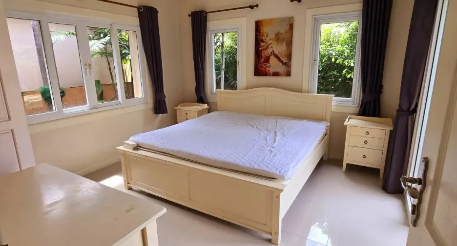 Villa en alquiler de 3 habitaciones en Bang Lamung, Chonburi