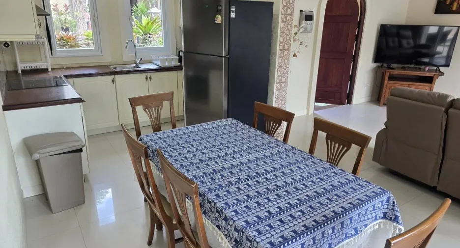 Villa en alquiler de 3 habitaciones en Bang Lamung, Chonburi