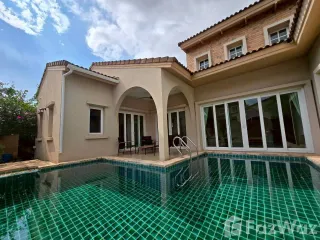 Villa en alquiler de 3 habitaciones en Bang Lamung, Chonburi