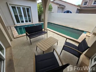 Villa en alquiler de 3 habitaciones en Bang Lamung, Chonburi