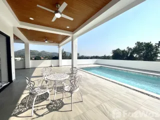 For sale 5 bedrooms villa in Pran Buri, Prachuap Khiri Khan