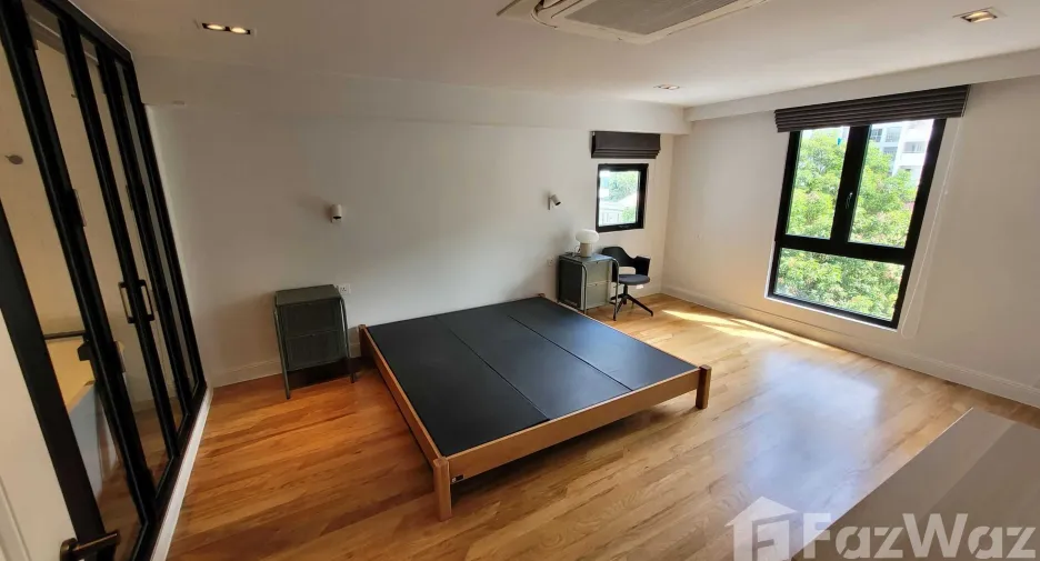 For sale and for rent 2 bedrooms condo in Watthana, Bangkok