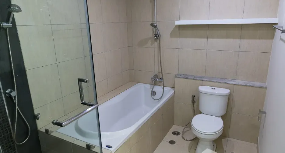For sale and for rent 2 bedrooms condo in Khlong Toei, Bangkok