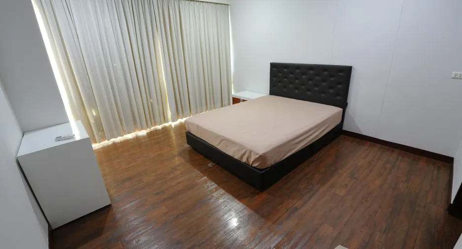 For sale and for rent 2 bedrooms condo in Khlong Toei, Bangkok