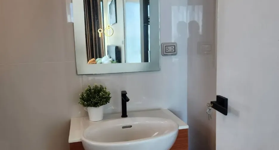 For sale 2 bedrooms condo in Mueang Phuket, Phuket
