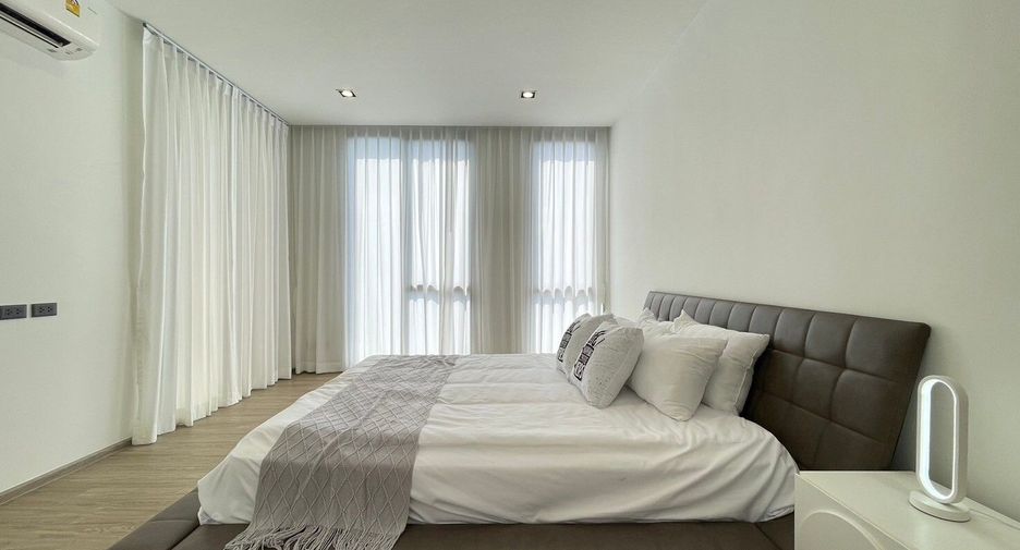 For sale 3 bedrooms townhouse in Wang Thonglang, Bangkok