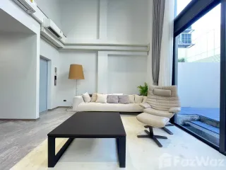出售 3 卧室 联排别墅 在 Wang Thong Lang, 曼谷
