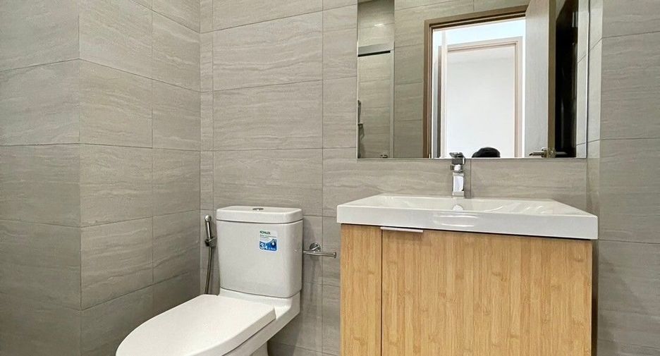For sale 3 bedrooms townhouse in Wang Thonglang, Bangkok
