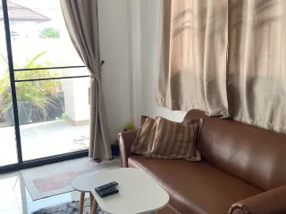 À vendre et à louer 3 chambres maison à Bang Lamung, Chonburi