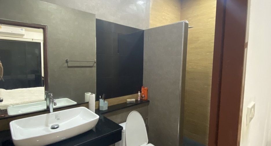 For sale and for rent 3 bedrooms house in Huay Yai, Pattaya