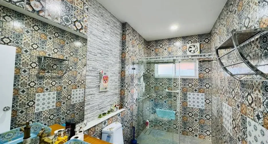 出售 5 卧室 独立屋 在 Bang Lamung, Chon Buri