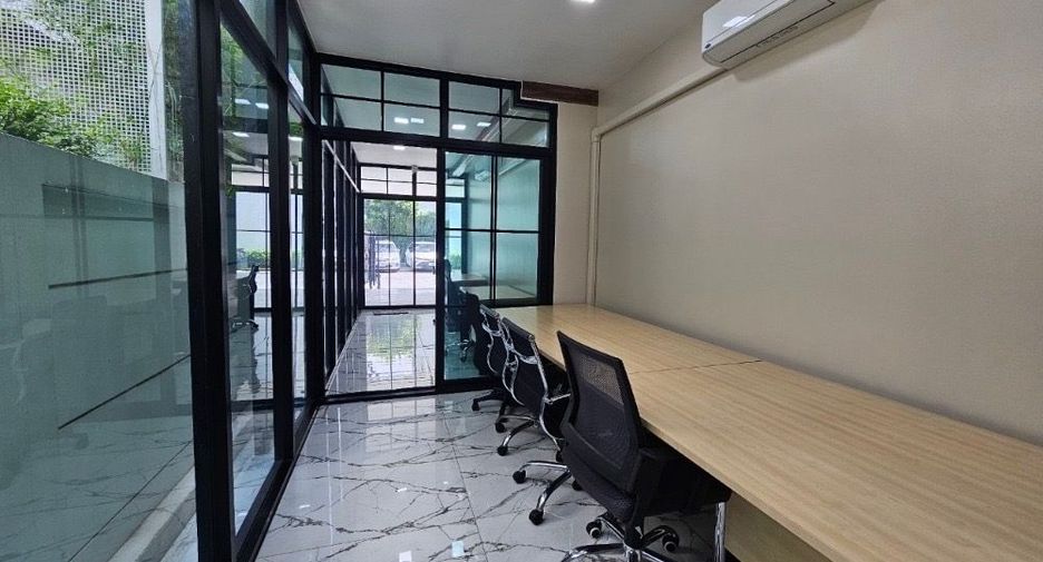 Casa adosada en venta de 2 habitaciones en Bueng Kum, Bangkok