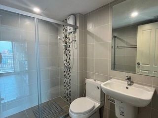 Condo en venta y en alquiler de 1 habitaciones en Bang Phlat, Bangkok