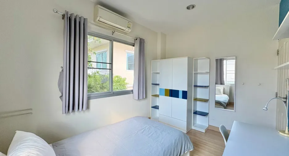 For sale 3 bedrooms house in Si Racha, Chonburi