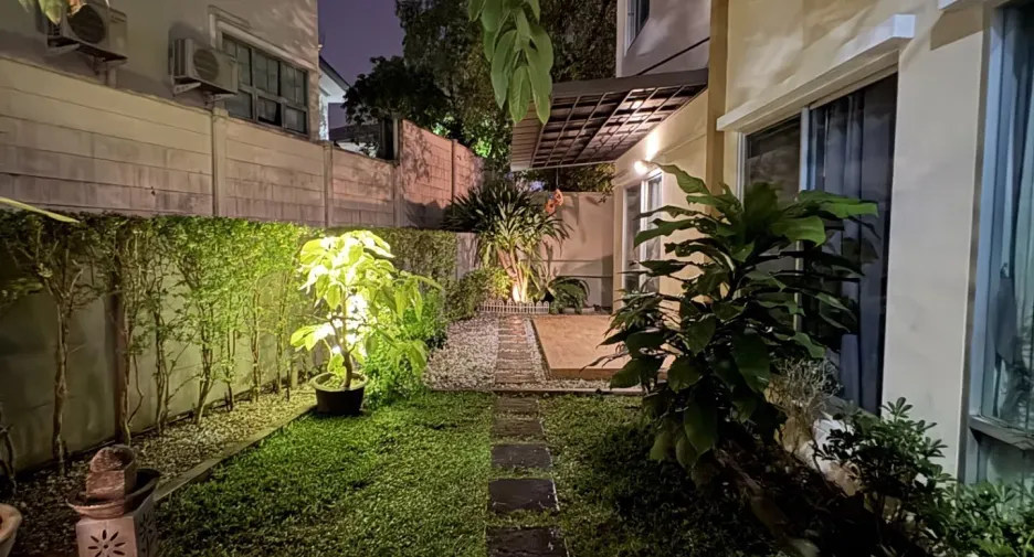 For sale 3 bedrooms house in Si Racha, Chonburi