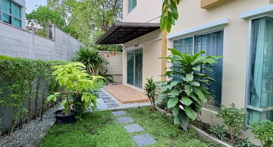 For sale 3 bedrooms house in Si Racha, Chonburi