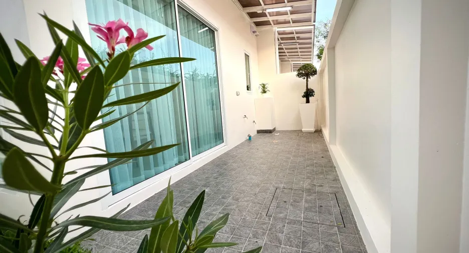 For sale 2 bedrooms townhouse in Thalang, Phuket