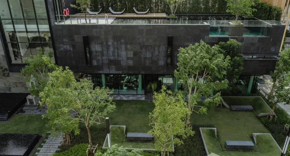 For sale 7 bedrooms house in Lat Phrao, Bangkok