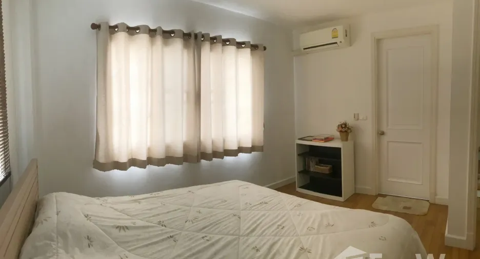 For sale 3 ベッドルーム townhouse in Lak Si, Bangkok