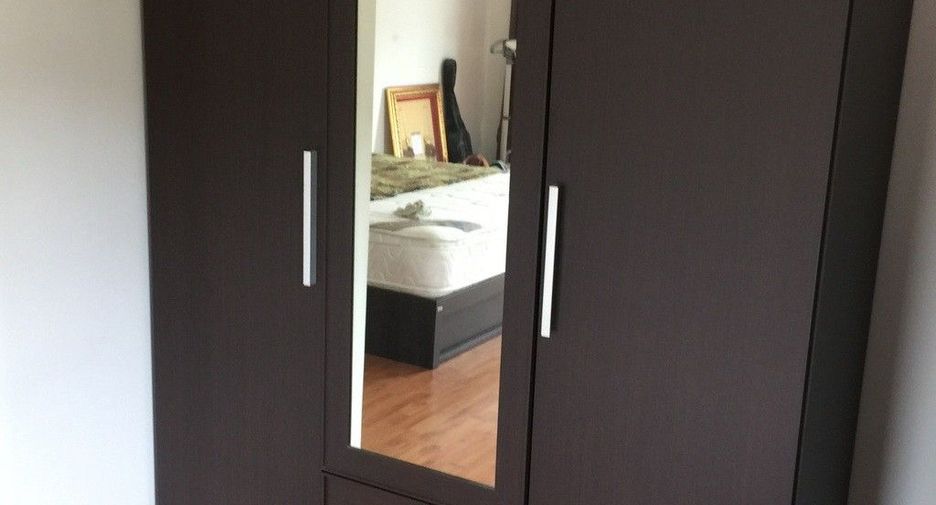 For sale 3 bedrooms townhouse in Nong Khaem, Bangkok