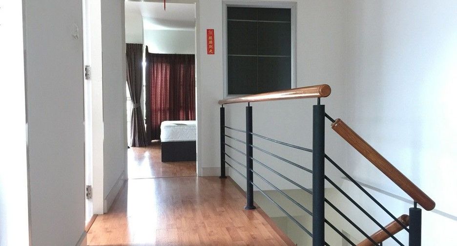For sale 3 bedrooms townhouse in Nong Khaem, Bangkok