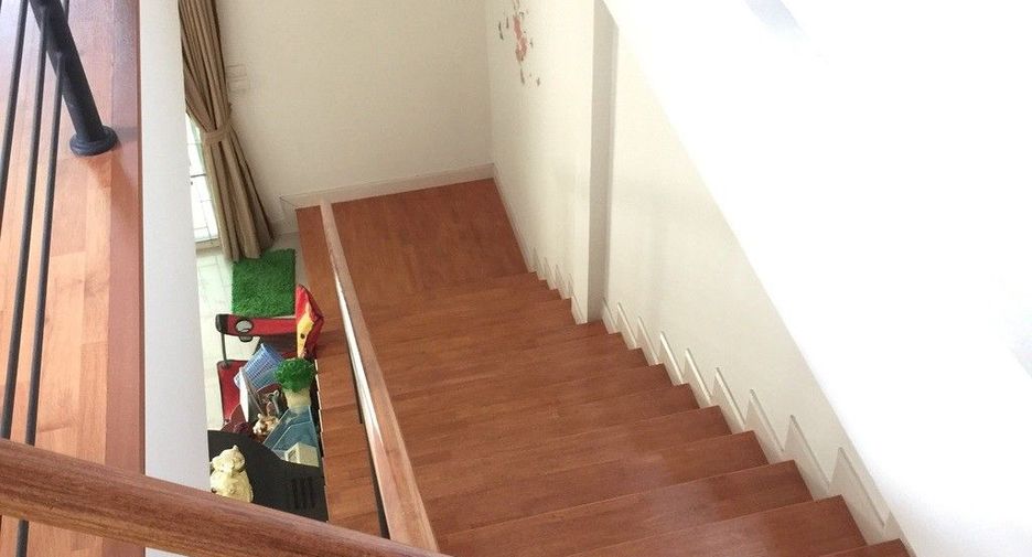 For sale 3 bedrooms townhouse in Nong Khaem, Bangkok