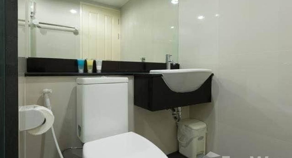 For sale 1 bed condo in Huai Khwang, Bangkok