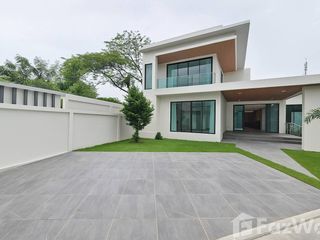Villa en venta de 4 habitaciones en Bang Lamung, Chonburi
