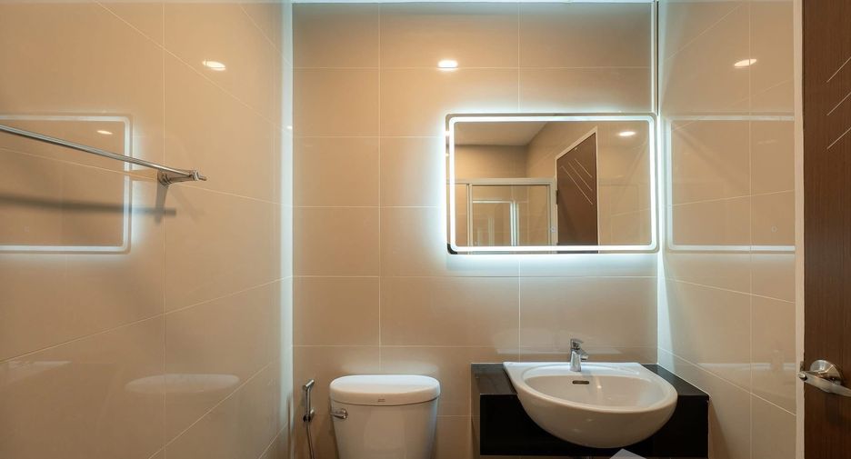 For sale studio condo in Lat Krabang, Bangkok